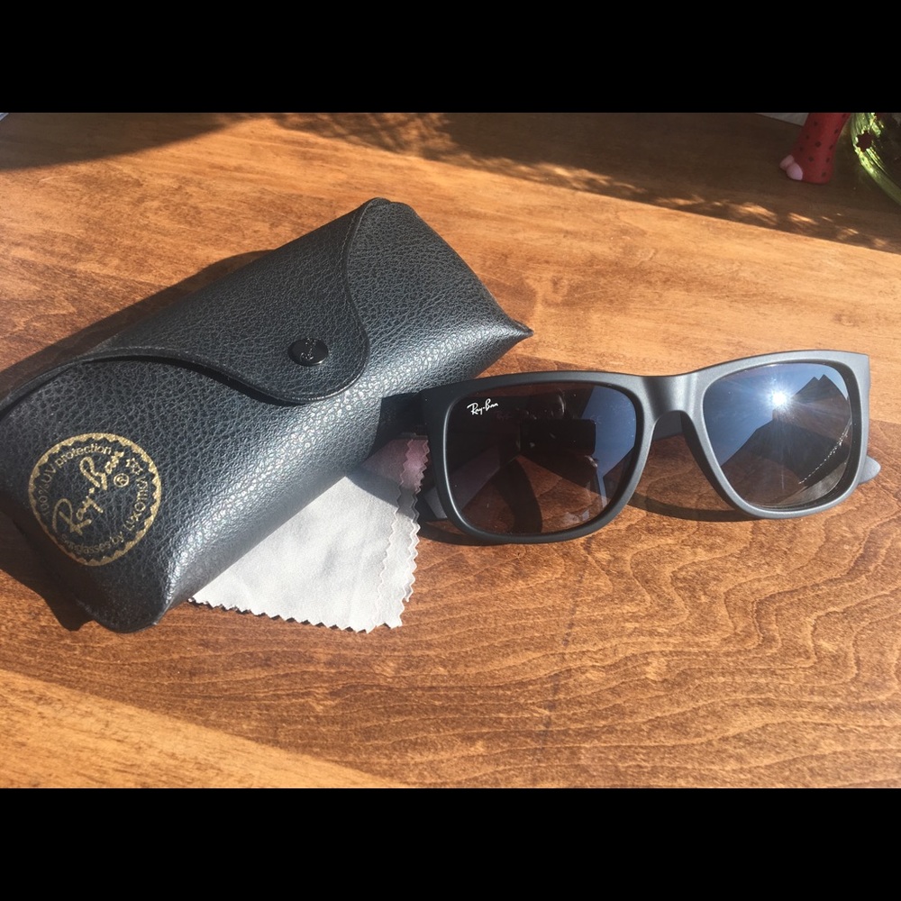 Ray-Ban Justin Classic Sunglasses